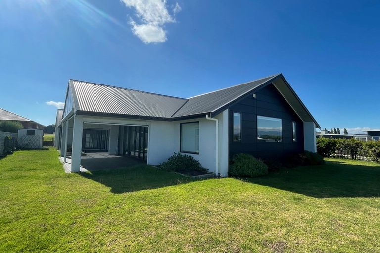 Photo of property in 1 Topping Place, Whitianga, 3510