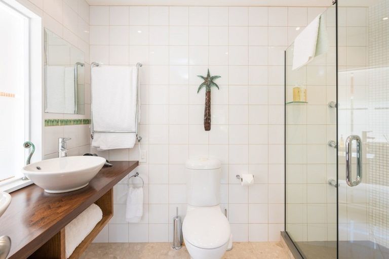 Photo of property in 19-21 Leicester Street, Picton, 7220