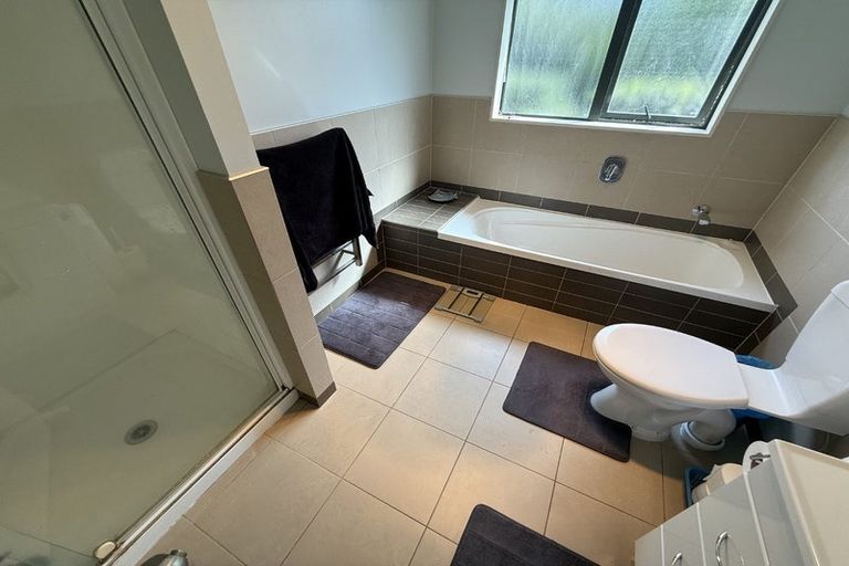 Photo of property in 204 Wattle Farm Road, Wattle Downs, Auckland, 2103