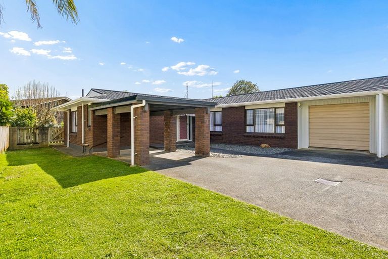 Photo of property in 1/12 Bungalore Place, Half Moon Bay, Auckland, 2012