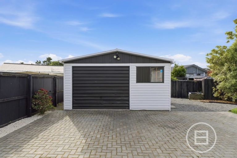 Photo of property in 11 Lomond Place, Woolston, Christchurch, 8062