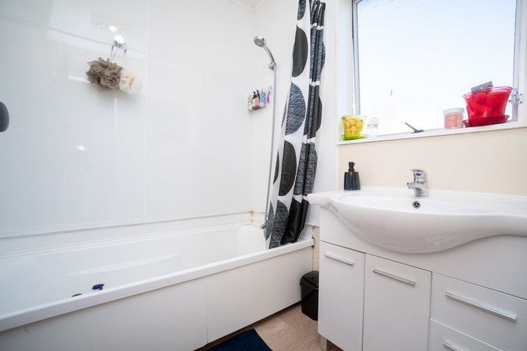 Photo of property in 23b Glasgow Street, Takaro, Palmerston North, 4412