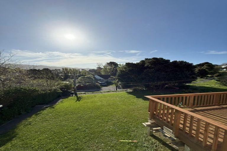 Photo of property in 6 Gloucester Street, Cannons Creek, Porirua, 5024