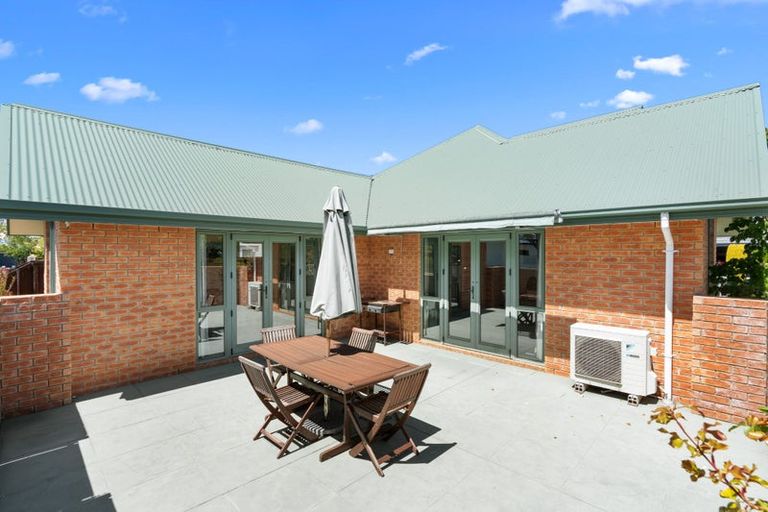 Photo of property in 25 O'connor Place, Burnside, Christchurch, 8053