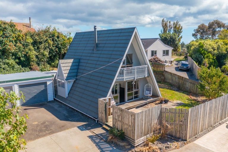 Photo of property in 82a Raumati Road, Raumati Beach, Paraparaumu, 5032