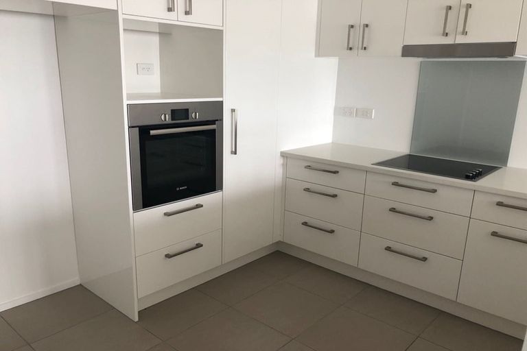 Photo of property in Apollo Apartments, 201/46 Rosedale Road, Rosedale, Auckland, 0632