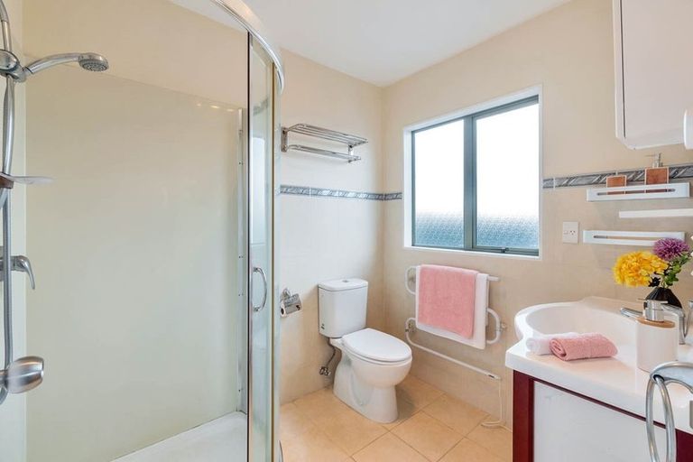 Photo of property in 22a Harrington Road, Henderson, Auckland, 0610