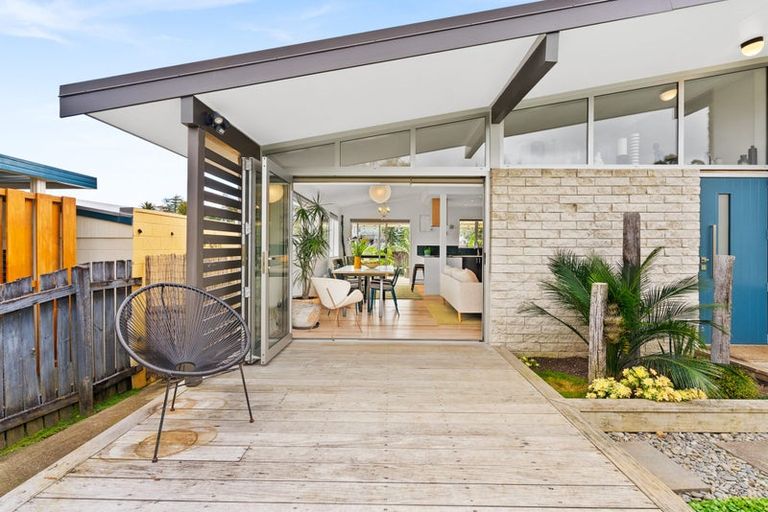 Photo of property in 27 Kohe Street, Parahaki, Whangarei, 0112