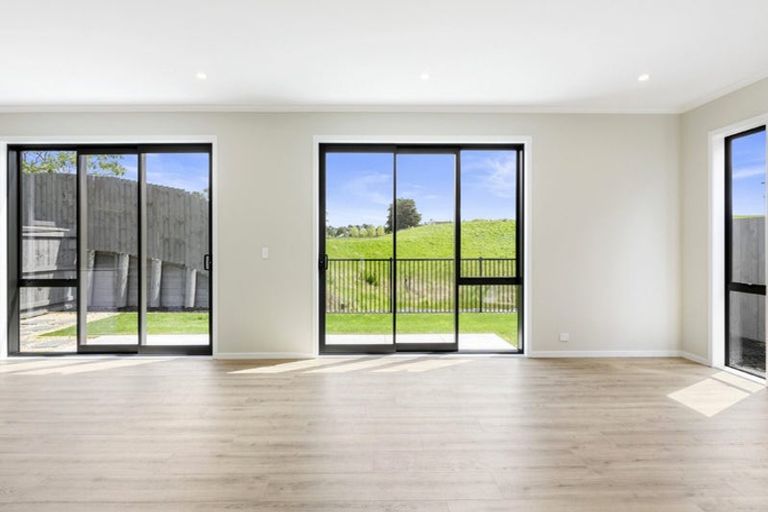 Photo of property in 18 Oyster Drive, Whenuapai, Auckland, 0618