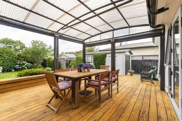 Photo of property in 11 Manapouri Crescent, Hokowhitu, Palmerston North, 4410