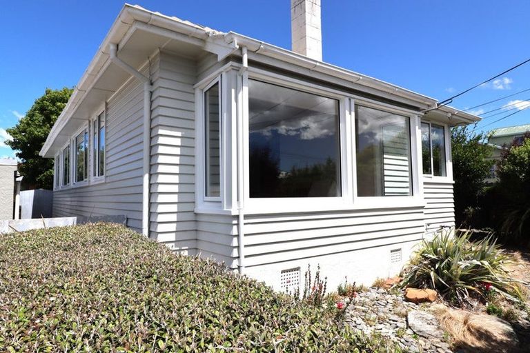 Photo of property in 61 Tamar Street, South Hill, Oamaru, 9400