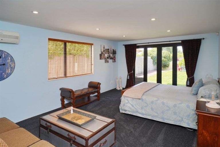 Photo of property in 20 Baltic Place, Northwood, Christchurch, 8051