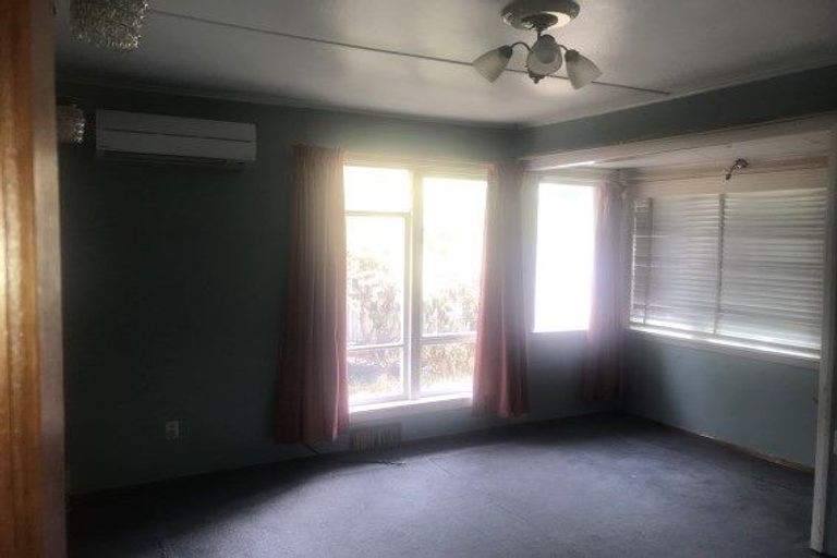 Photo of property in 42 Hollyford Avenue, Bryndwr, Christchurch, 8053