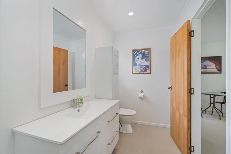 Photo of property in 29 Oyster Drive, Cooks Beach, Whitianga, 3591