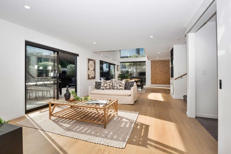 Photo of property in 347b Oceanbeach Road, Mount Maunganui, 3116