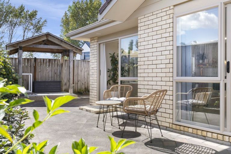 Photo of property in 15 Emery Place, Papamoa Beach, Papamoa, 3118