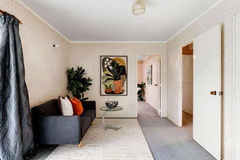 Photo of property in 2 Sunnyside Road, Nawton, Hamilton, 3200