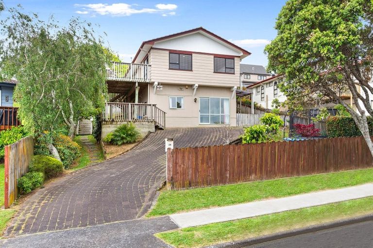 Photo of property in 29 Lewisham Street, Highland Park, Auckland, 2010