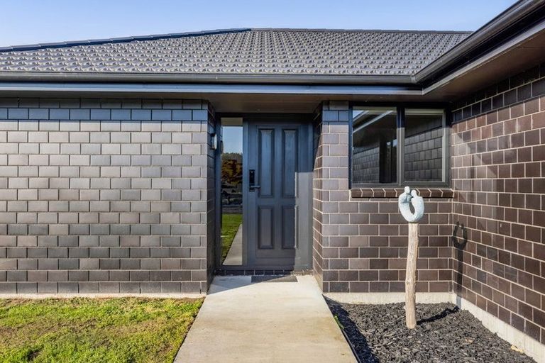 Photo of property in 191 Turuturu Road, Hawera, 4674