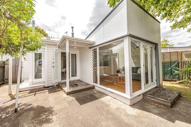 Photo of property in 35 Halswell Street, Whanganui, 4500