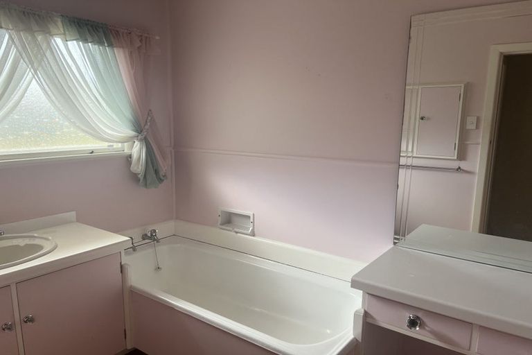 Photo of property in 26 Bernard Street, Chedworth, Hamilton, 3210