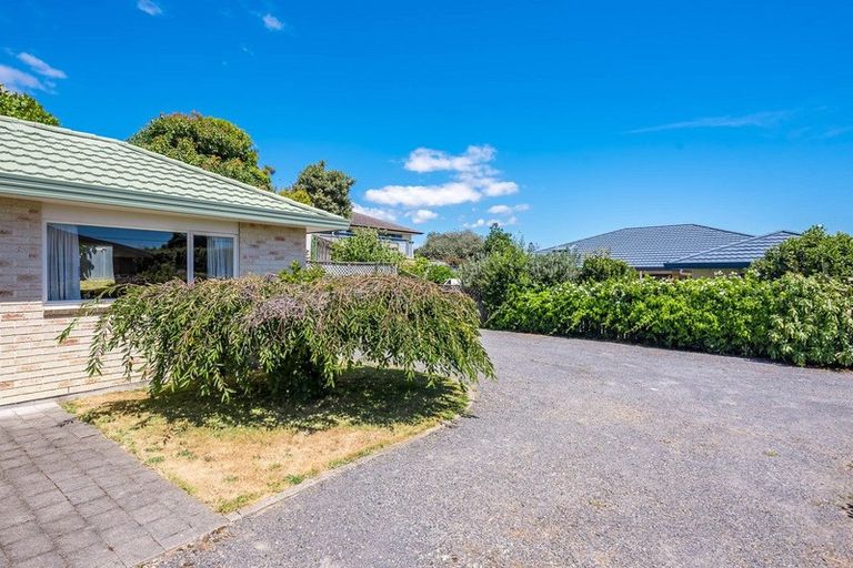 Photo of property in 126 Arawhata Road, Paraparaumu, 5032