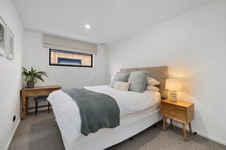 Photo of property in 35 Cheviot Street, Jacks Point, 9371