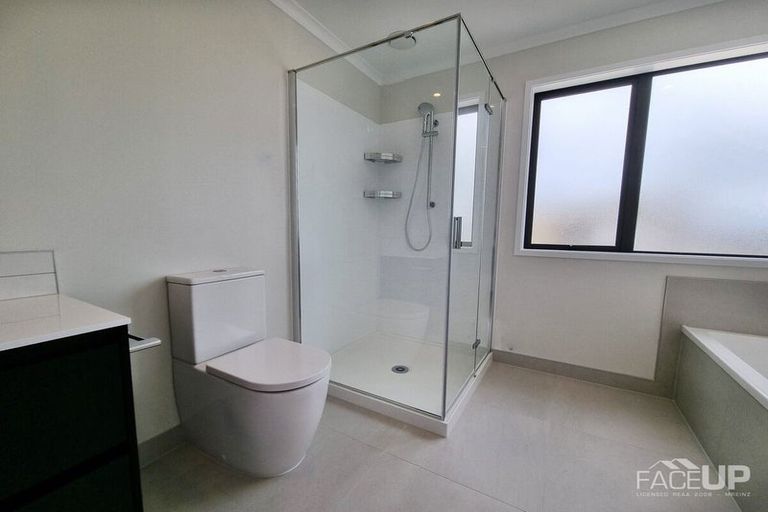 Photo of property in 40 Rahopuru Road, Westgate, 0614