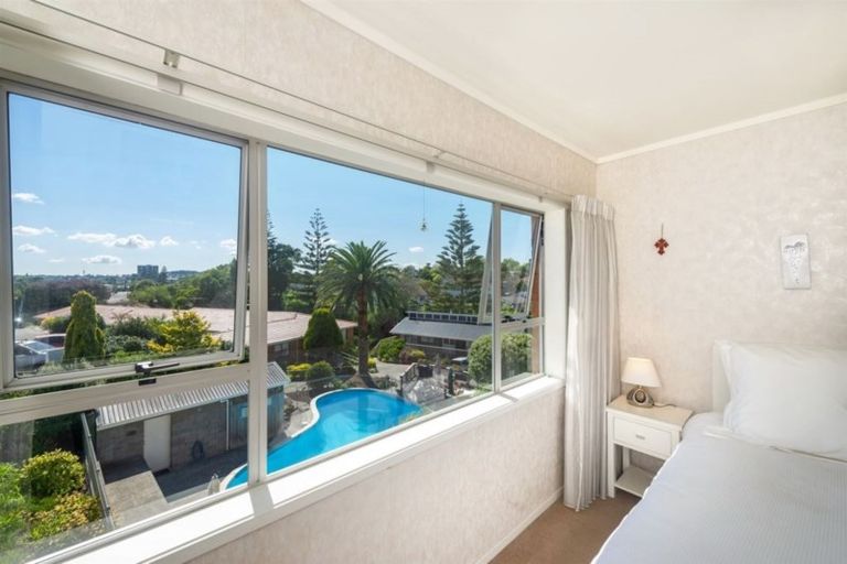 Photo of property in 2/16 Willerton Avenue, New Lynn, Auckland, 0600