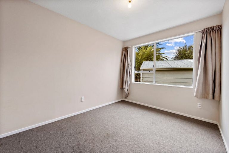Photo of property in 60 Orrick Crescent, Avondale, Christchurch, 8061