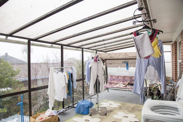 Photo of property in 19 Norcross Avenue, Henderson, Auckland, 0612