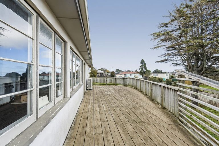 Photo of property in 8 Newbury Place, Waitara, 4320
