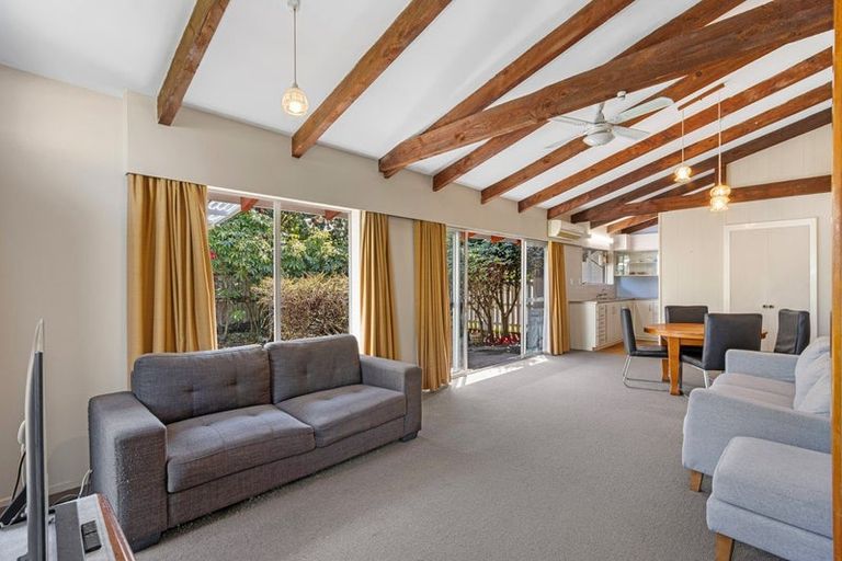 Photo of property in 2/8 Witbrock Crescent, Burnside, Christchurch, 8053