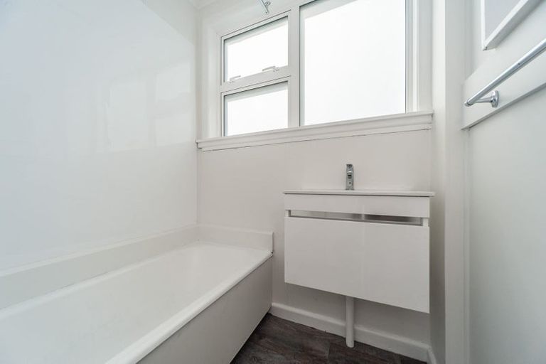 Photo of property in 48-50 Calabar Road, Miramar, Wellington, 6022