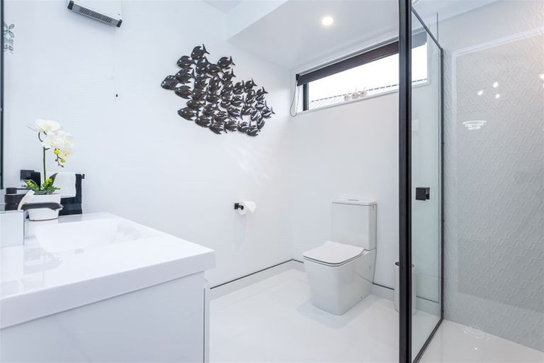 Photo of property in 5 Evelyn Crescent, Marshland, Christchurch, 8083