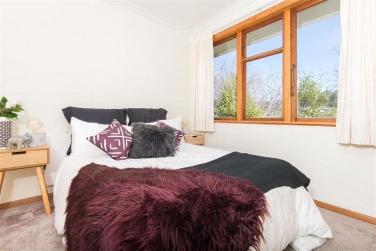 Photo of property in 79 Stokes Valley Road, Stokes Valley, Lower Hutt, 5019