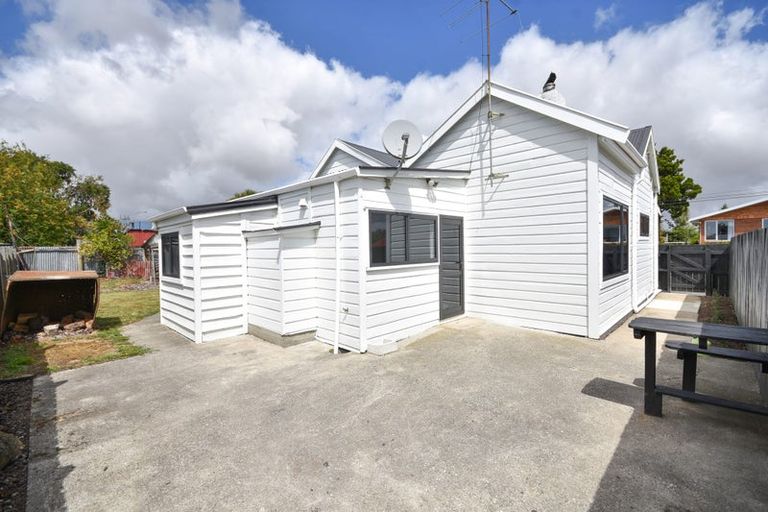 Photo of property in 4 Cross Street, Milton, 9220