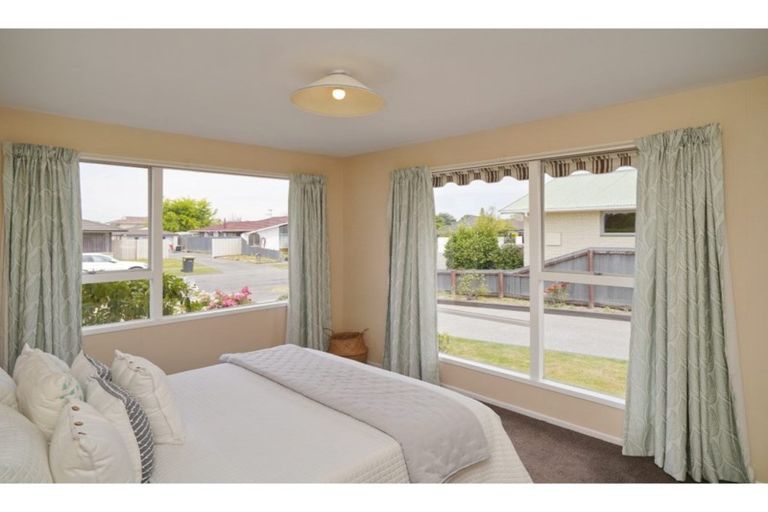 Photo of property in 14 Greenock Street, Redwood, Christchurch, 8051