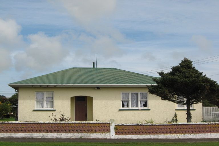 Photo of property in 69 Blake Street, Waitara, 4320