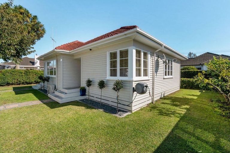 Photo of property in 127b Williams Street, Cambridge, 3434