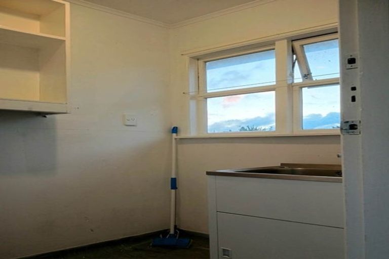 Photo of property in 57 Kayes Road, Pukekohe, 2120