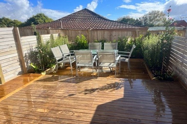 Photo of property in 3/60 Highland Drive, Highland Park, Auckland, 2010