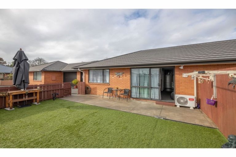 Photo of property in 24f Wainoni Road, Wainoni, Christchurch, 8061