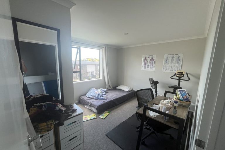 Photo of property in 114-118 Banks Street, Marfell, New Plymouth, 4310