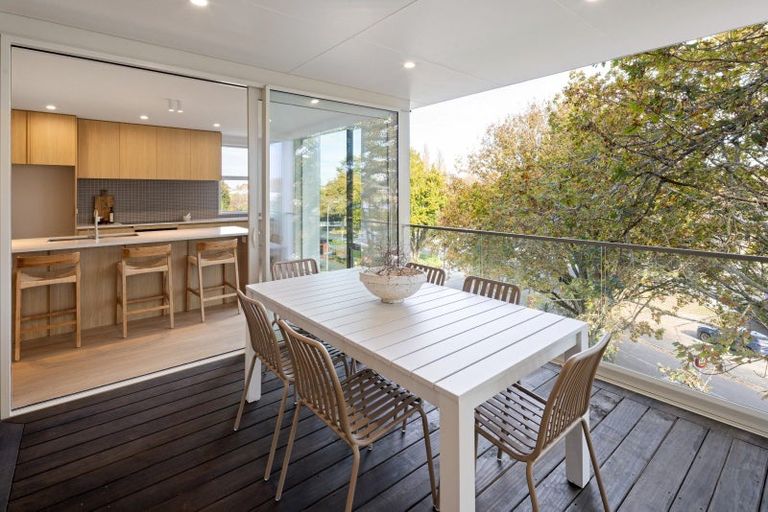 Photo of property in 1/2 Woodstock Road, Fairfield, Hamilton, 3214