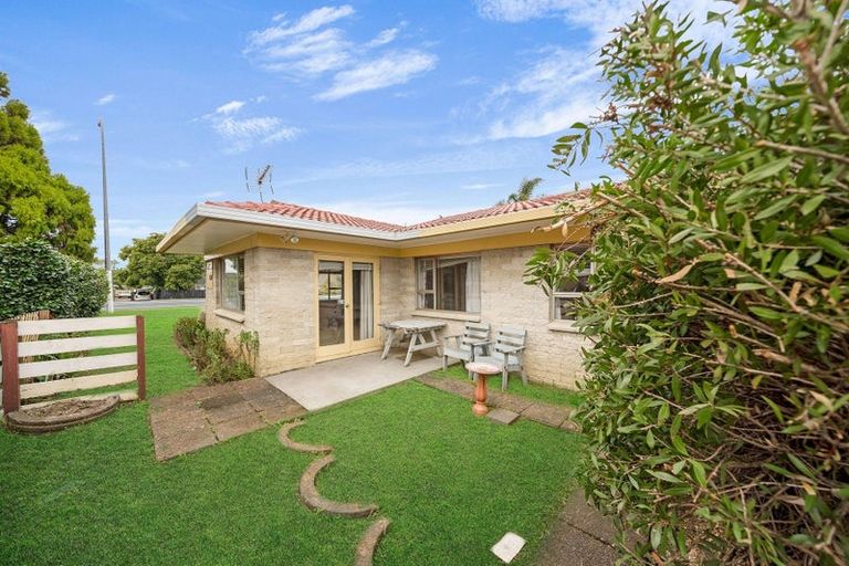 Photo of property in 1/461 Great South Road, Opaheke, Papakura, 2113
