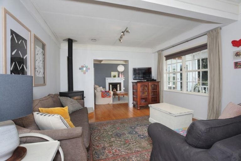 Photo of property in 38 Grey Street, Marton, 4710