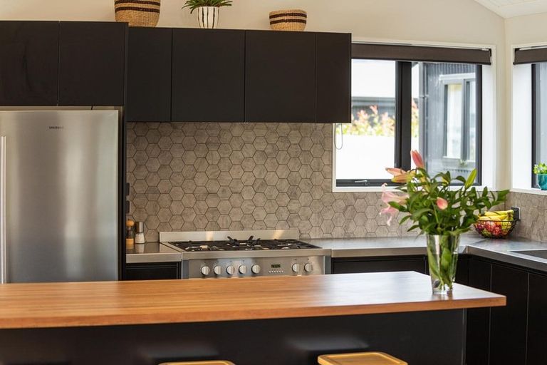 Photo of property in 8 Mulbury Way, Lower Shotover, Queenstown, 9304