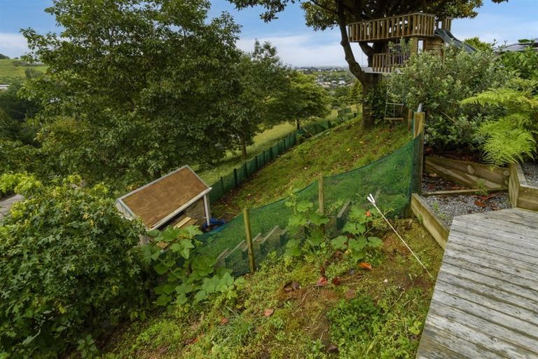 Photo of property in 110 Waikite Road, Welcome Bay, Tauranga, 3175