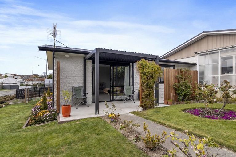 Photo of property in 1-2/8a Douglas Street, Highfield, Timaru, 7910